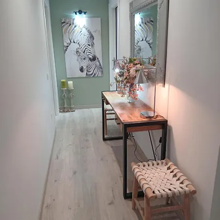 Aparhotel El Pomer Apartment